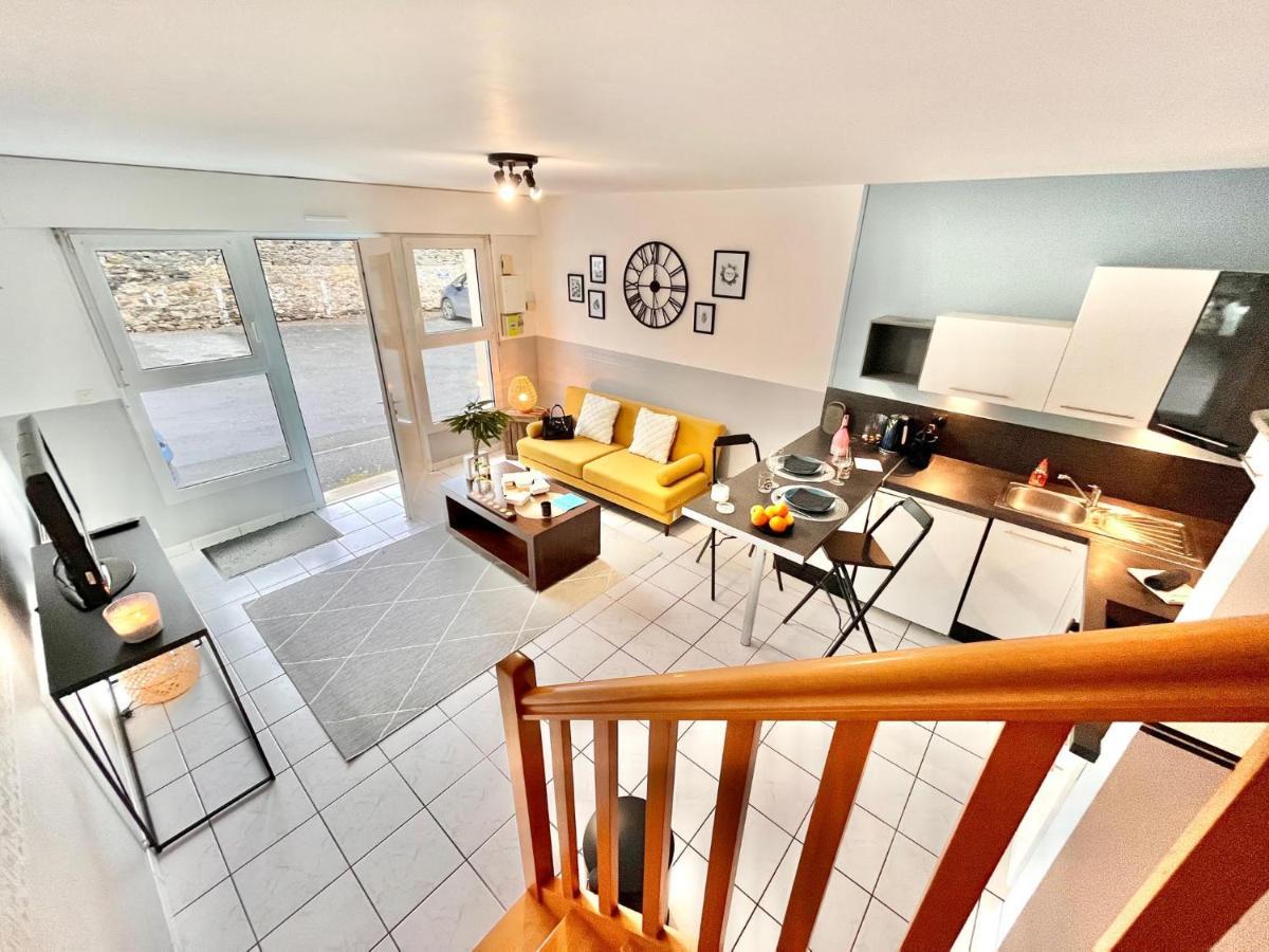 Charmant Duplex Proche De La Gare, Parking Gratuit Laval  Exterior photo